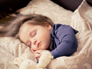 bebê pode dormir com travesseiro